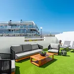 شقة Explorer's *